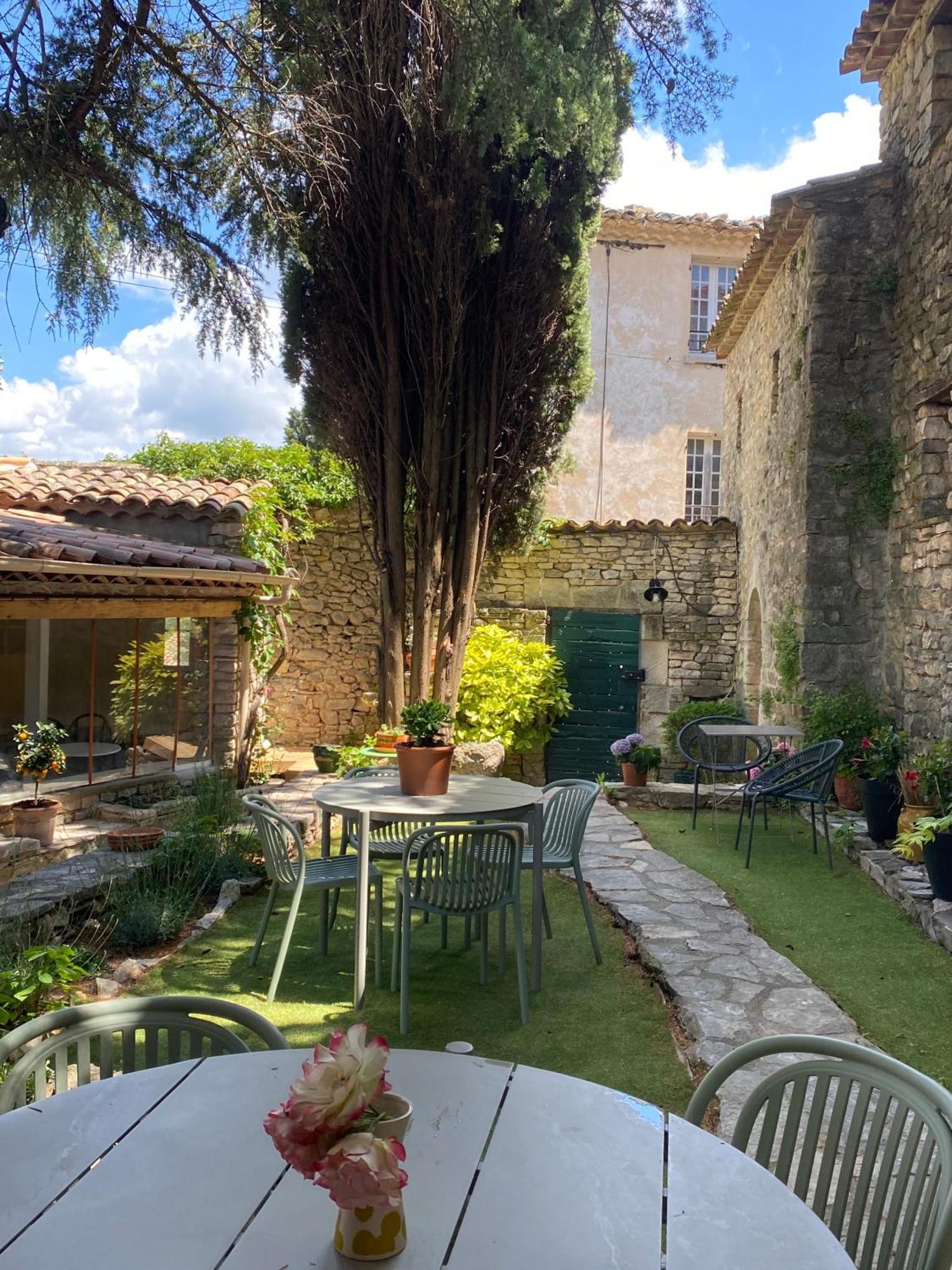 Auberge Du Boisset Saint-Martin-de-Castillon Экстерьер фото